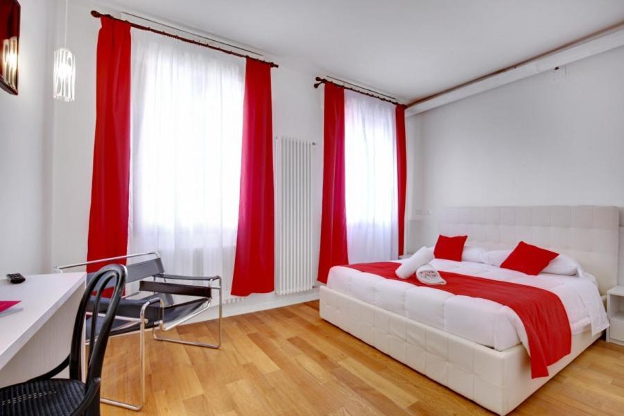 Fenix La Boheme Apartment Venesia Bagian luar foto