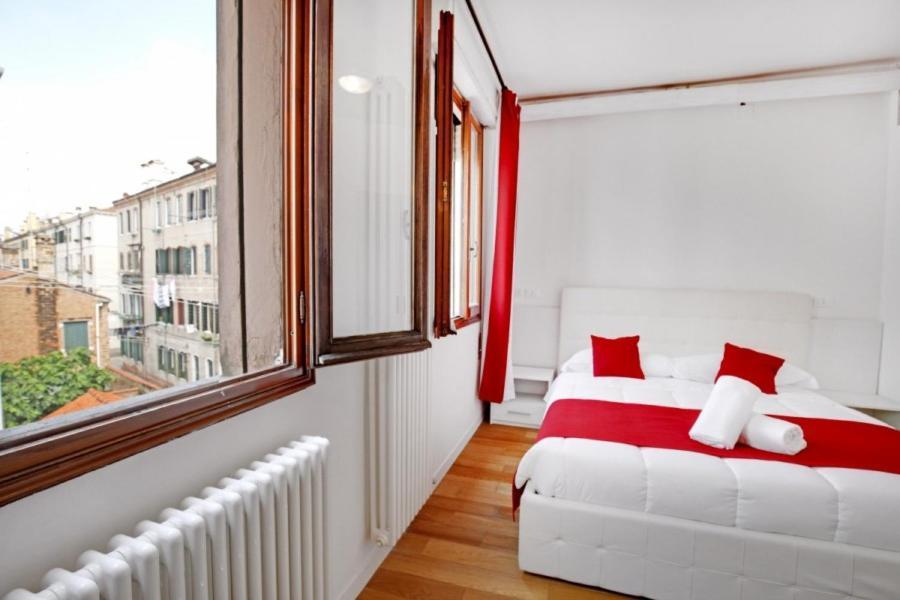 Fenix La Boheme Apartment Venesia Bagian luar foto